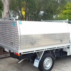 Alloy canopy fitted onto single cab tray